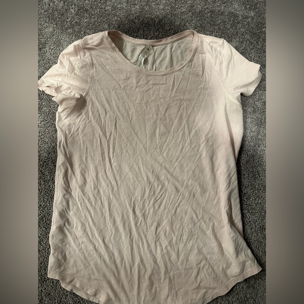 Women’s Lululemon T Shirt